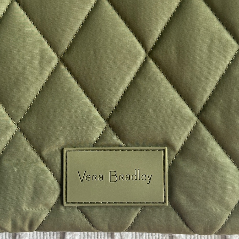 Vera Bradley Olive Green Quilted Laptop Sleeve - Picture 2 of 5